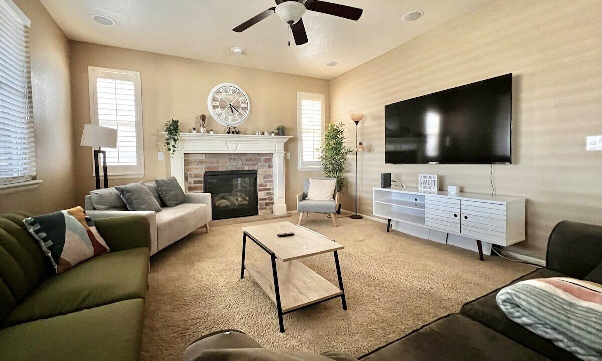 Photo of Livingroom in Castle Rock
