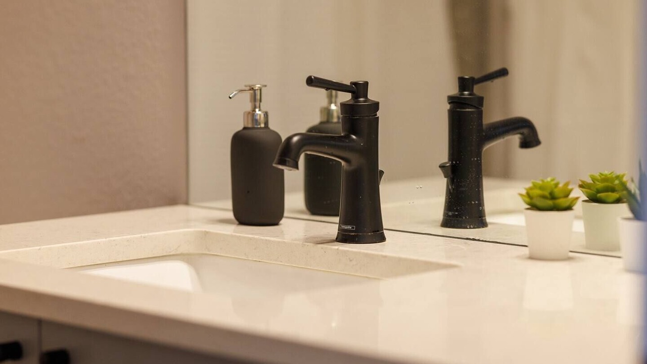 Photo of Bathroom in Jefferson Park