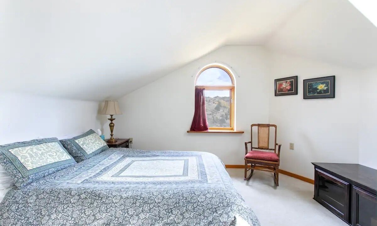 Photo of Bedroom in Gold Hill