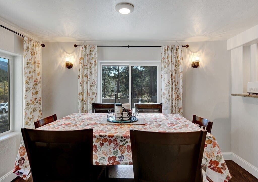 Photo of Bedroom in Green Mountain Falls