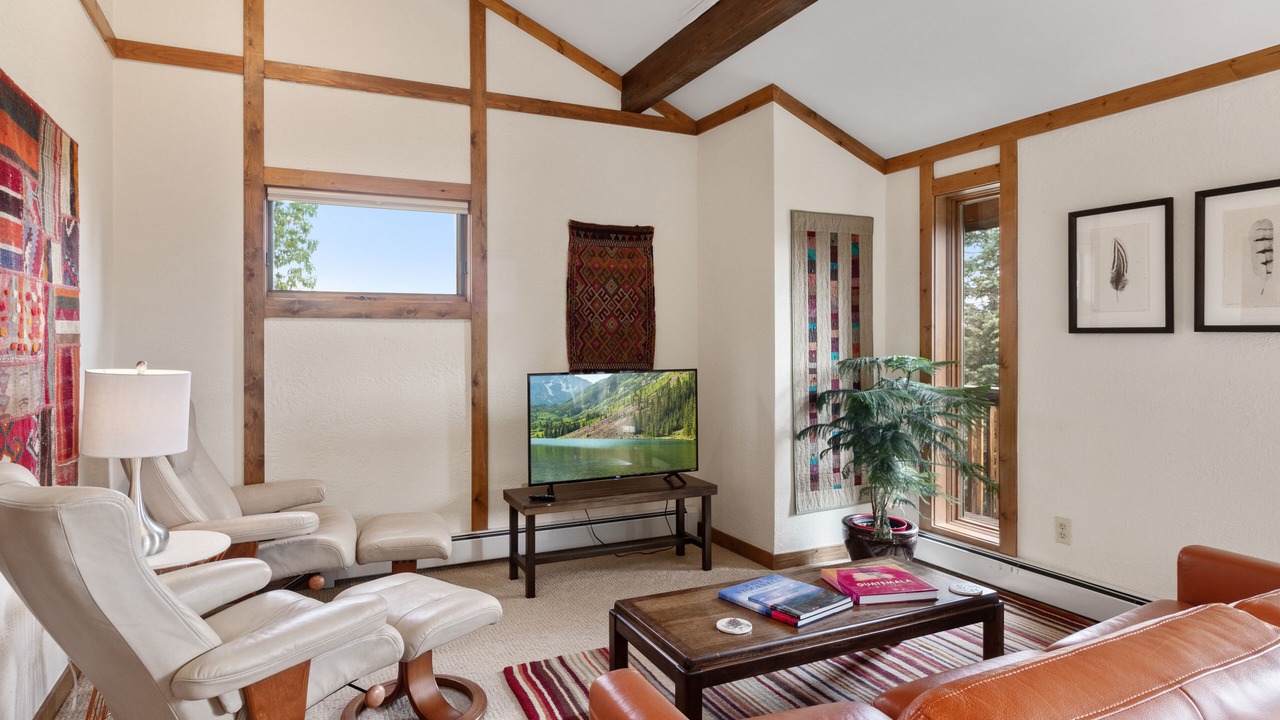 Photo of Livingroom in Estes Park
