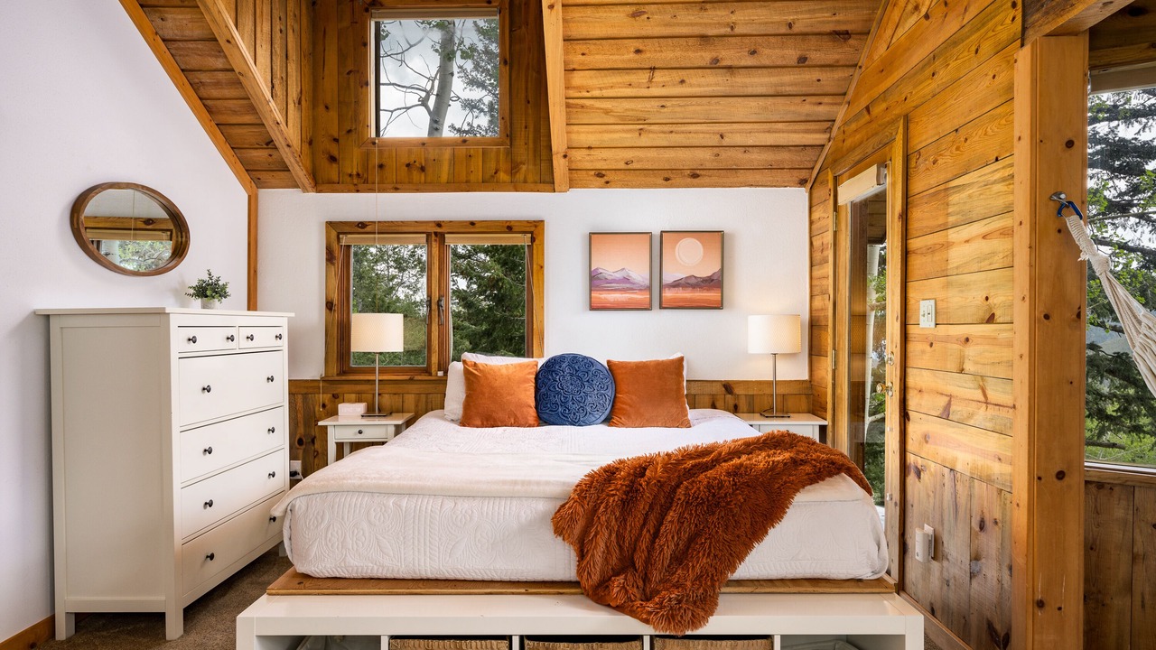 Photo of Bedroom in Evergreen