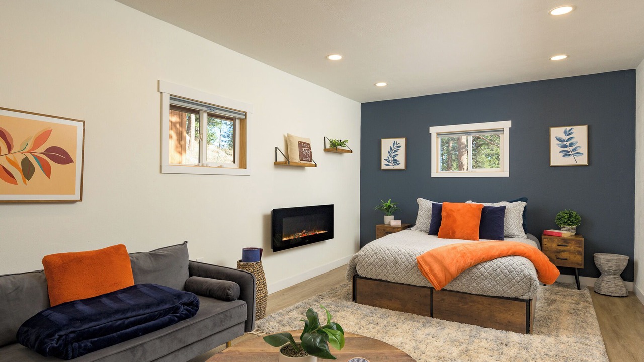 Photo of Livingroom in Evergreen