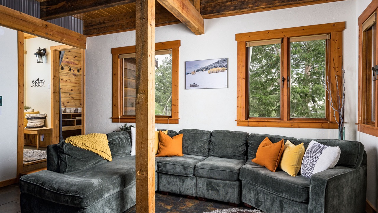 Photo of Livingroom in Evergreen