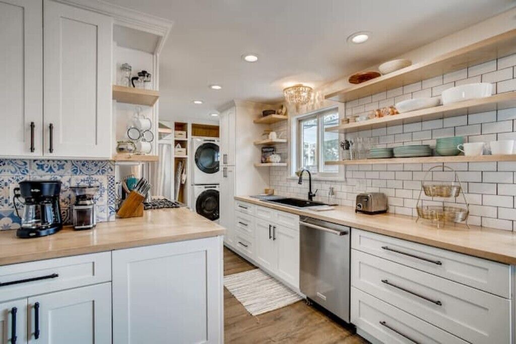 Photo of Kitchen in Arvada Plaza Area