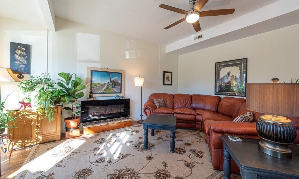 Photo of Livingroom in Lafayette