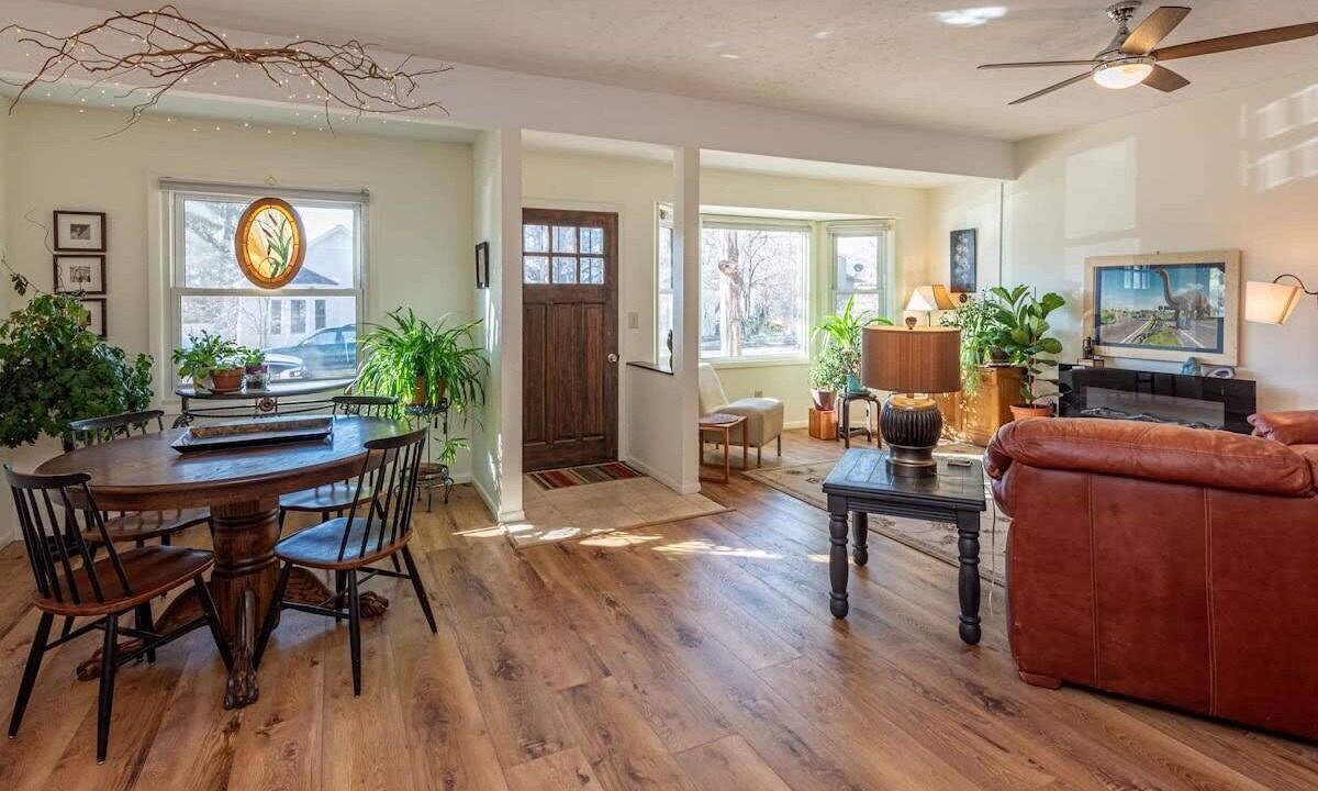Photo of Livingroom in Lafayette