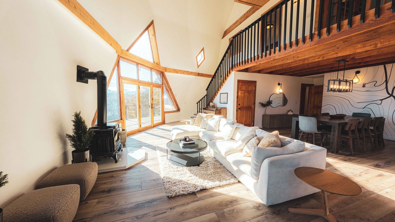 Photo of Livingroom in Idaho Springs