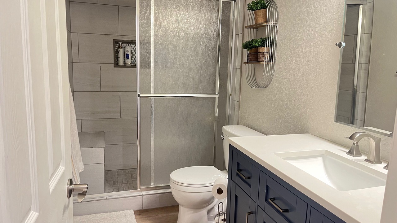 Photo of Bathroom in Gleneagle