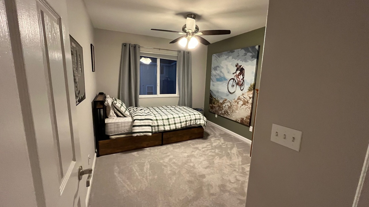 Photo of Bedroom in Gleneagle