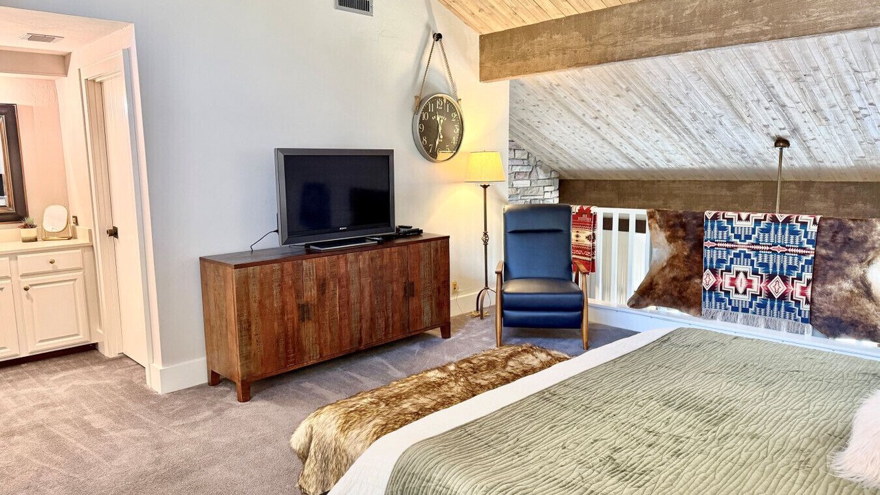 Photo of Bedroom in Purgatory