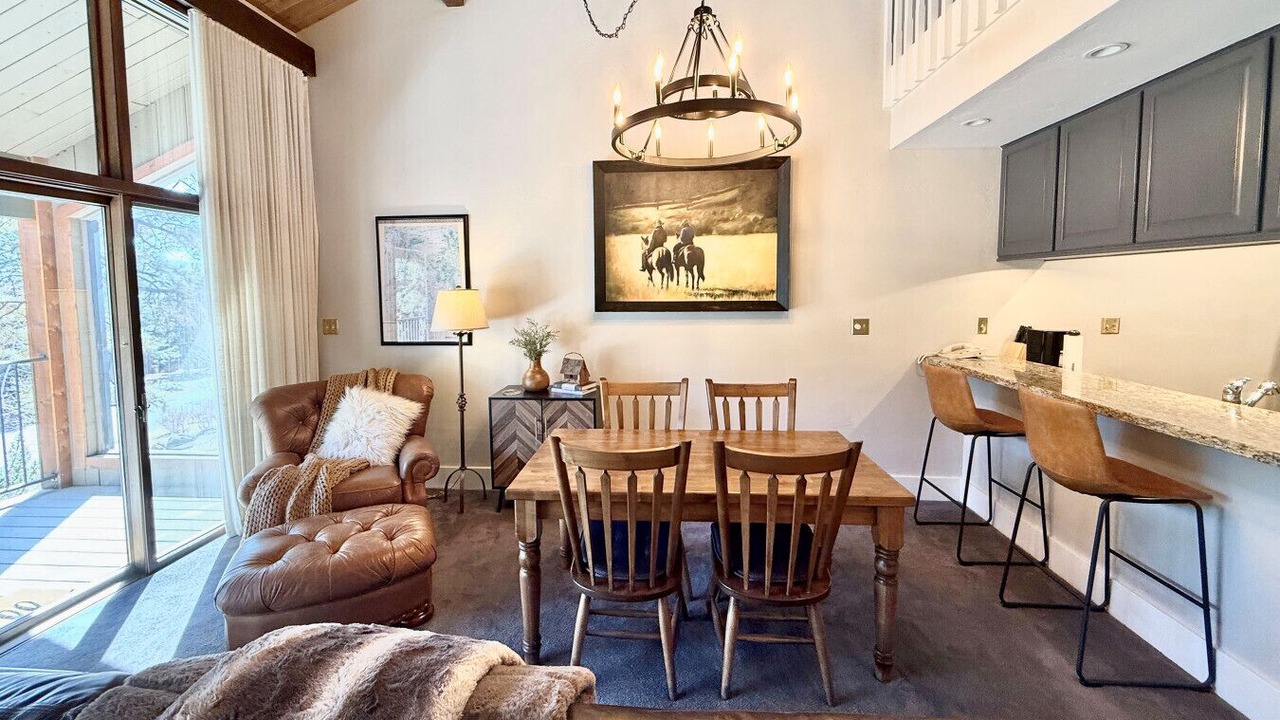 Photo of Livingroom in Purgatory