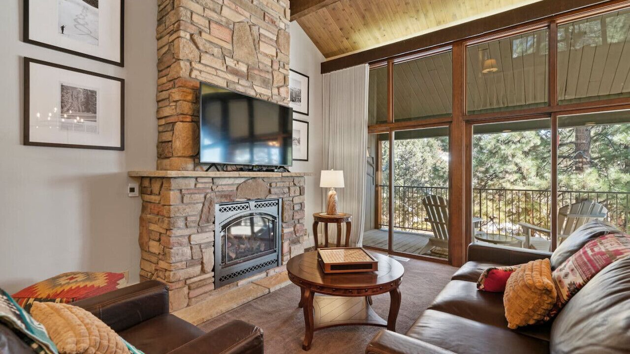 Photo of Livingroom in Purgatory