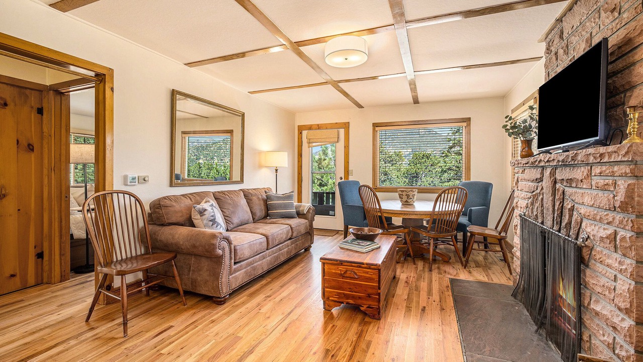 Photo of Livingroom in Estes Park