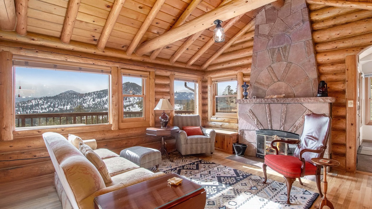 Photo of Livingroom in Estes Park