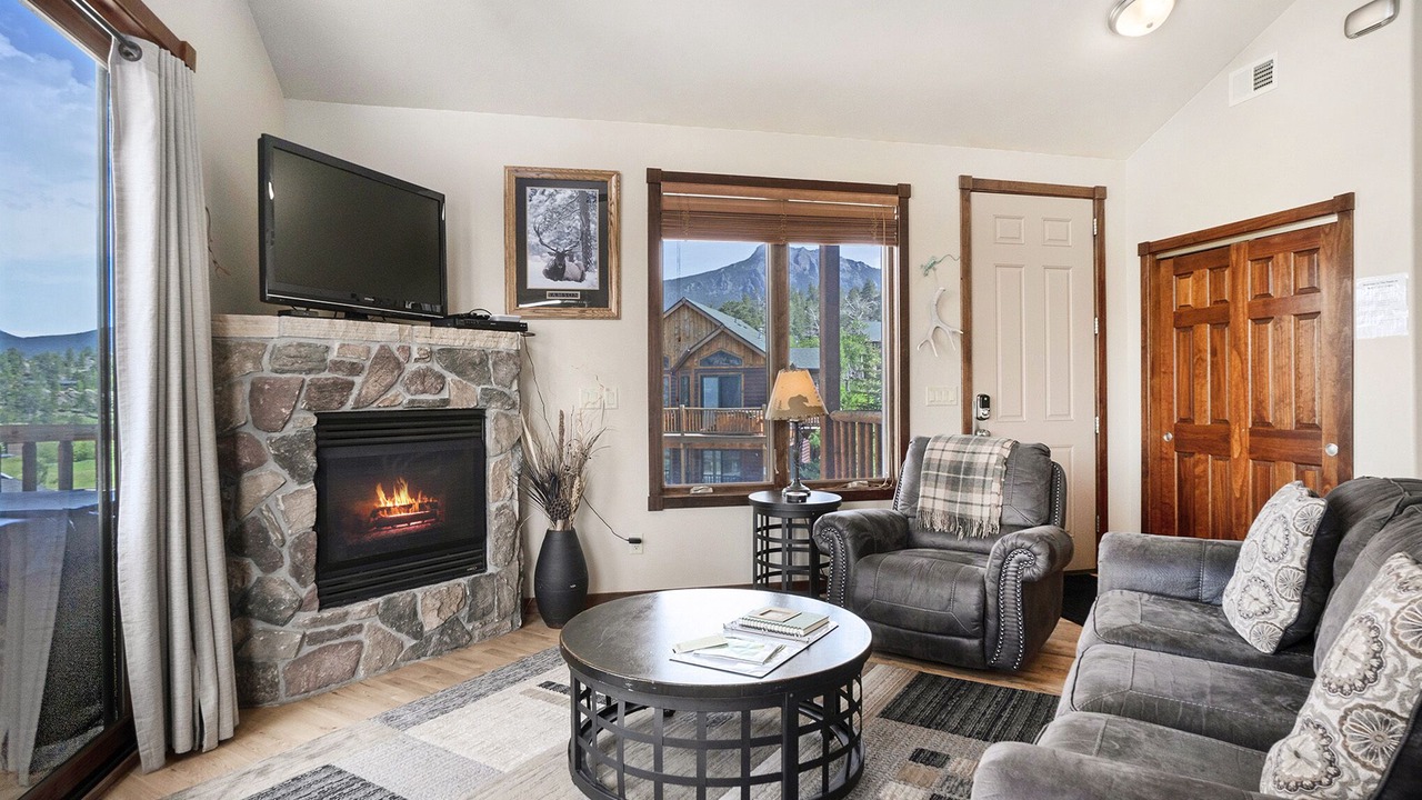 Photo of Livingroom in Estes Park