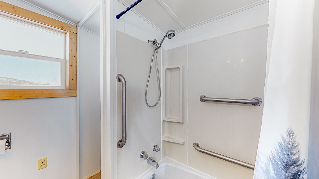 Photo of Bathroom in Park County