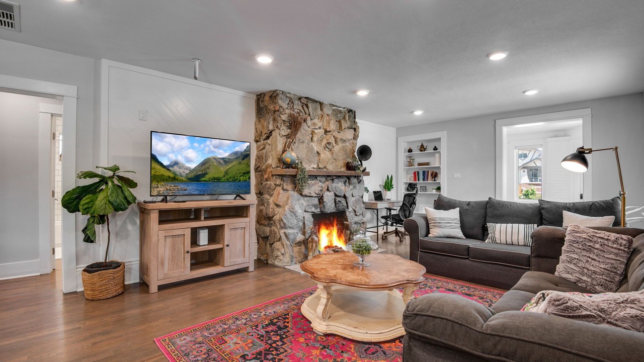 Photo of Livingroom in Sloan Lake