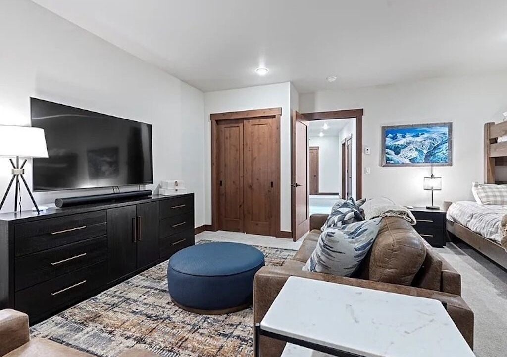 Photo of Livingroom in Silverthorne
