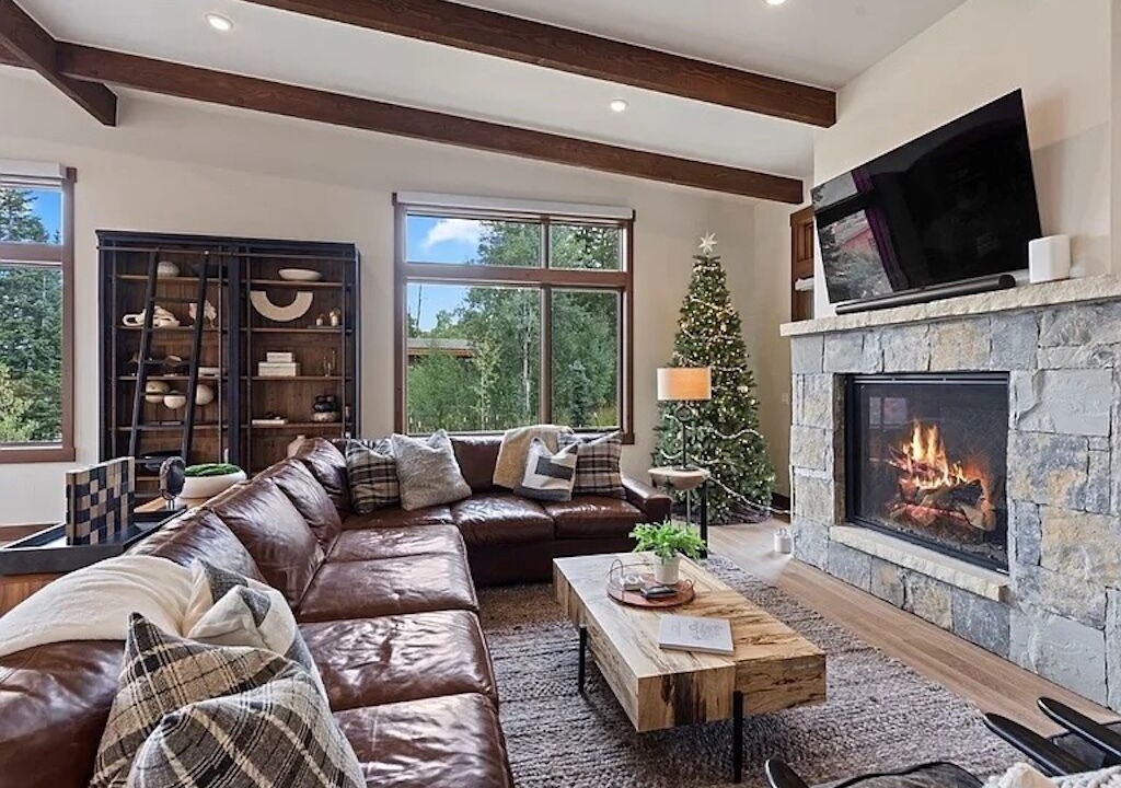 Photo of Livingroom in Silverthorne
