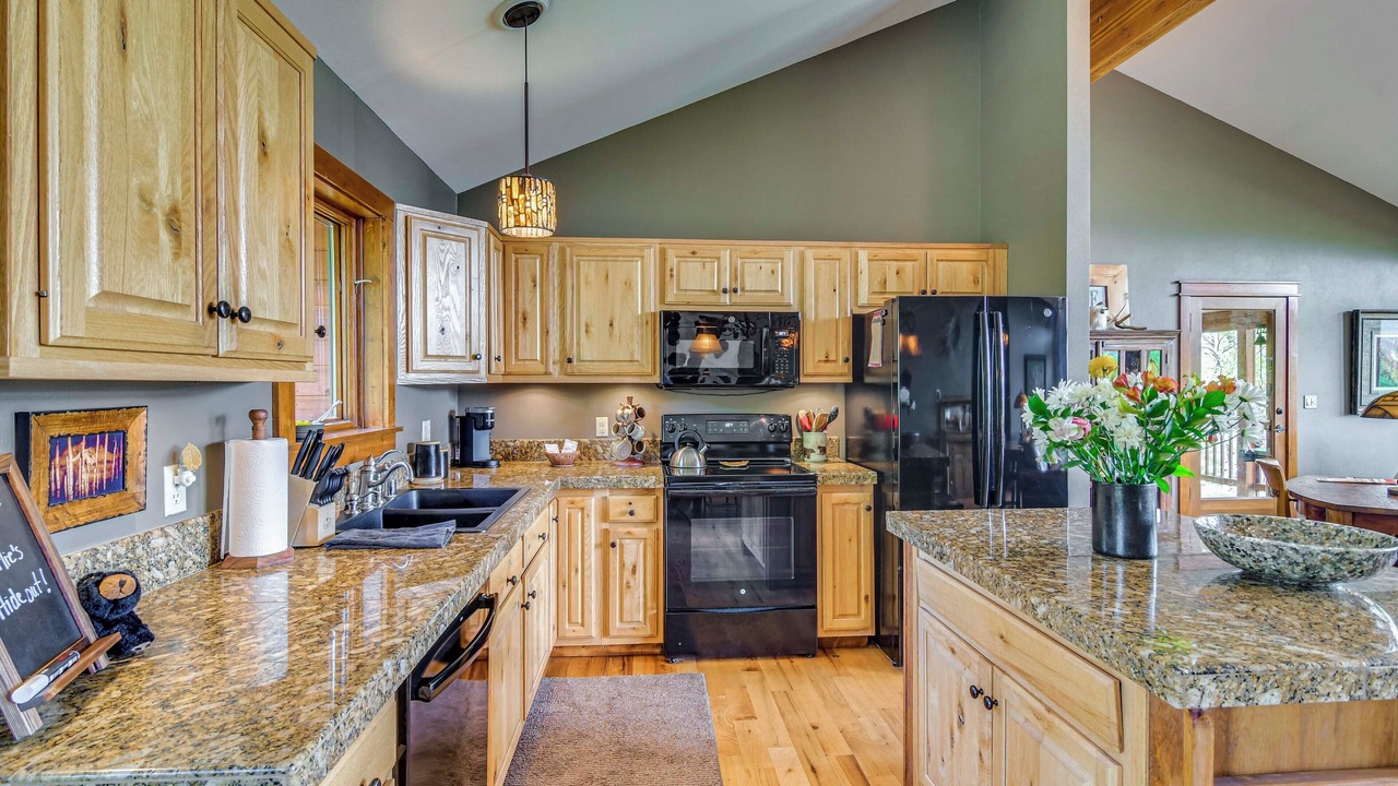 Photo of Kitchen in Indian Mountain