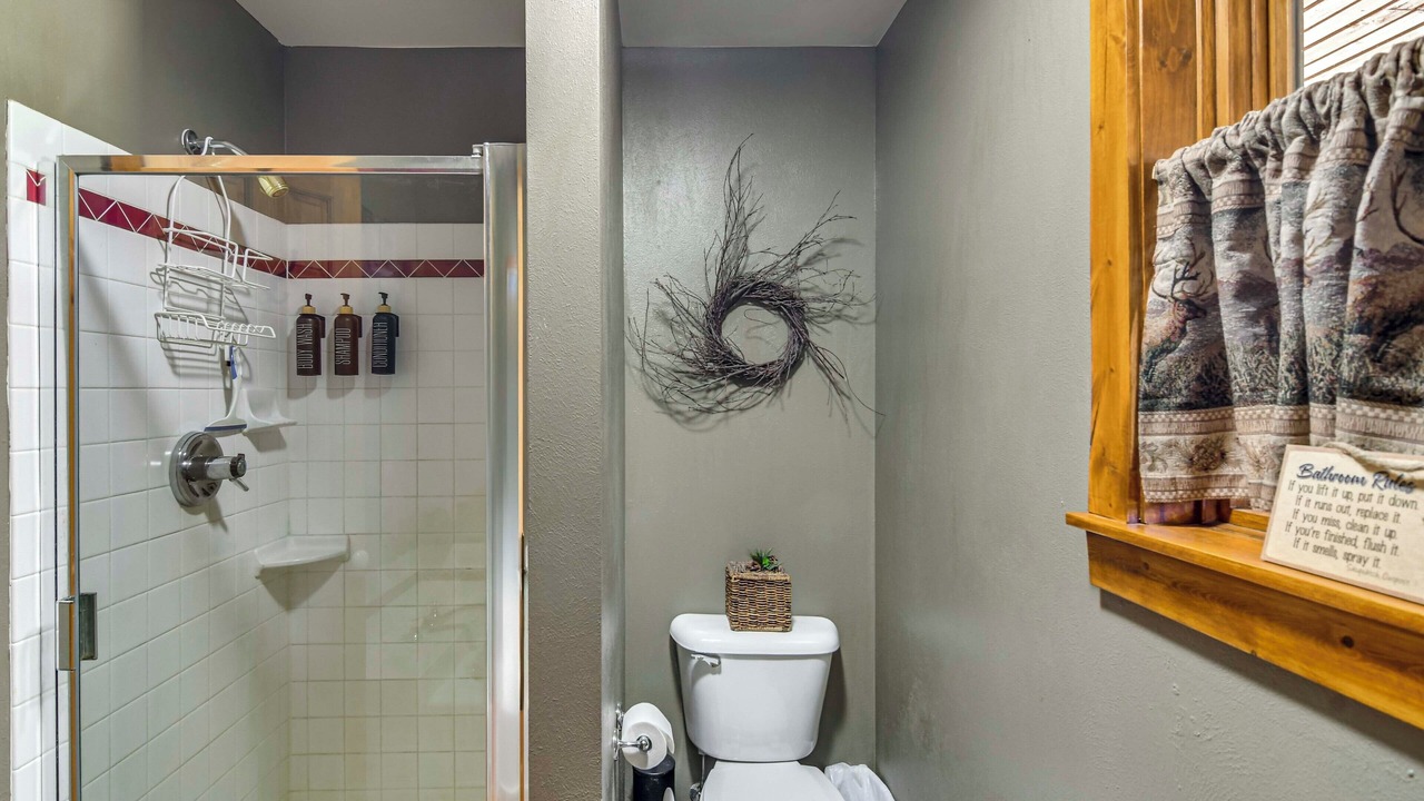 Photo of Bathroom in Indian Mountain