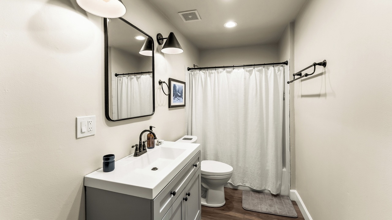 Photo of Bathroom in Bailey
