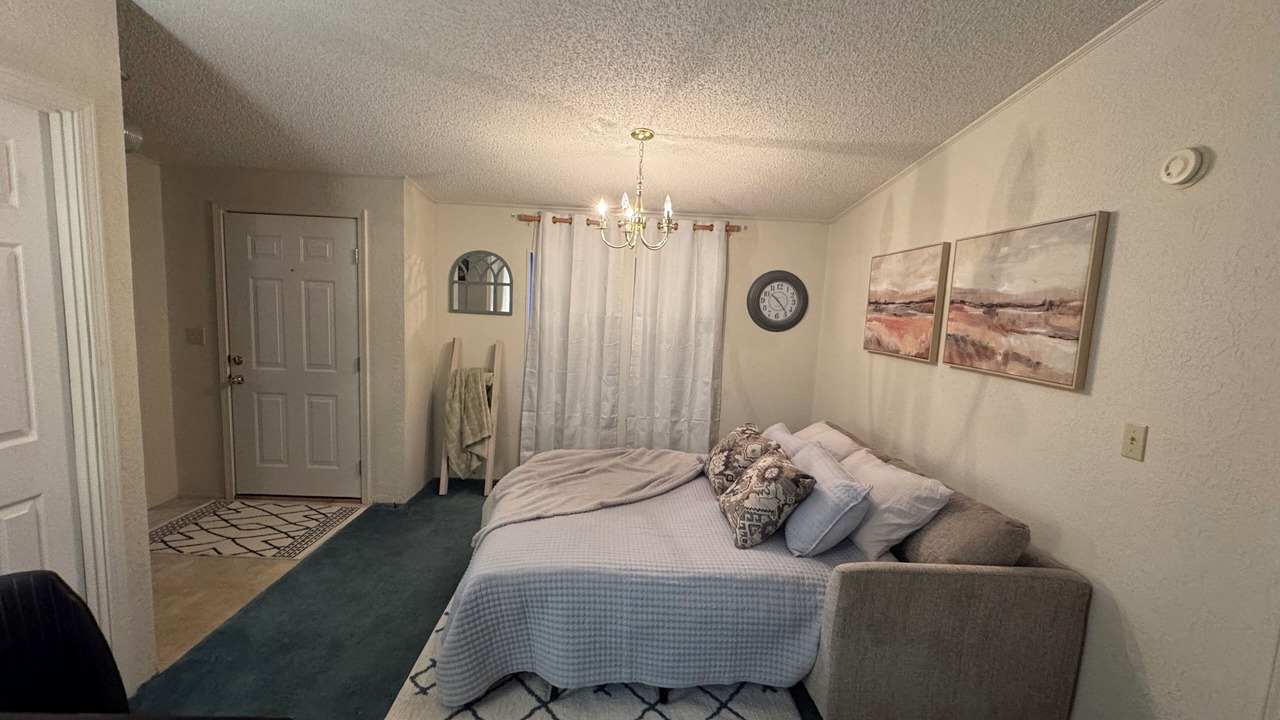 Photo of Bedroom in Navajo Dam