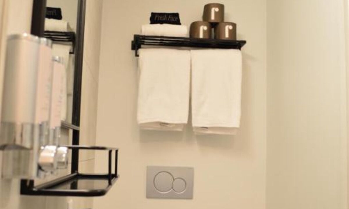 Photo of Bathroom in Eagles Nest