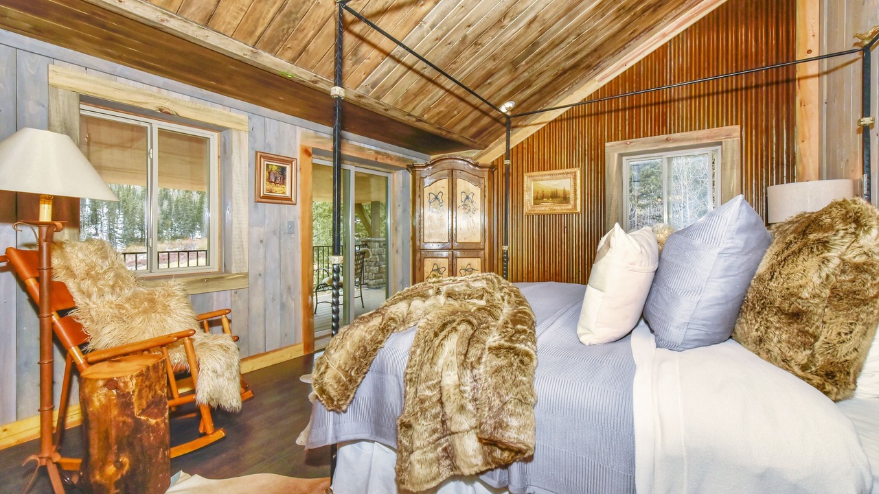 Photo of Bedroom in Lake George