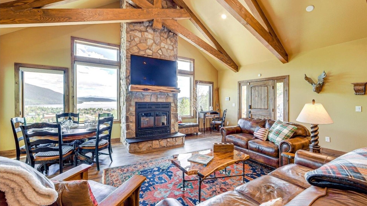 Photo of Livingroom in Grand Lake