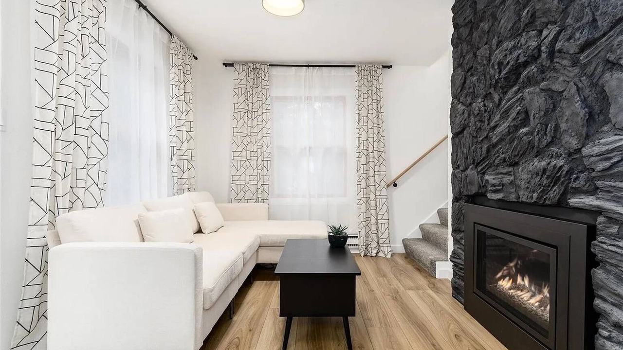 Photo of Livingroom in Saint Mary's
