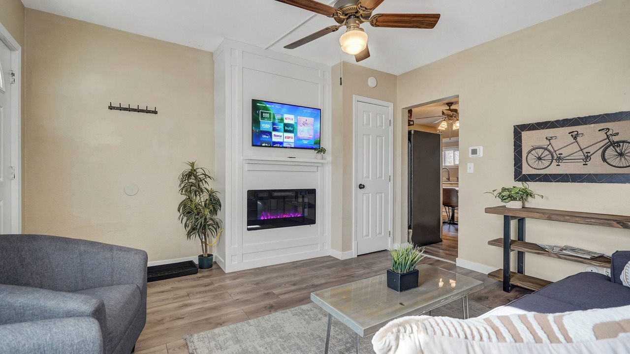 Photo of Livingroom in Central Colorado Springs