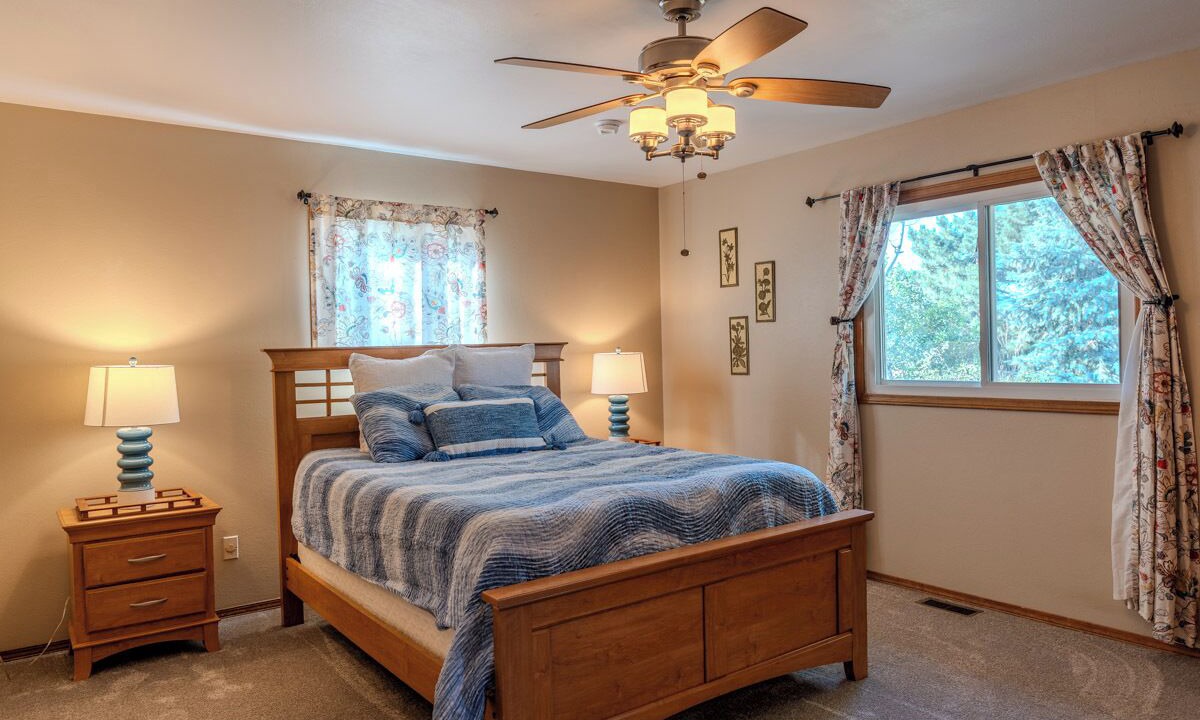 Photo of Bedroom in Northwest Colorado Springs