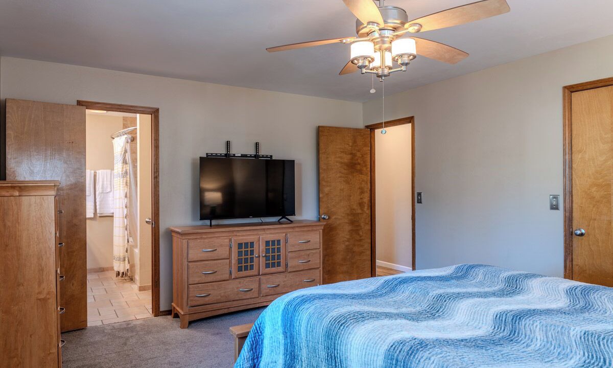 Photo of Bedroom in Northwest Colorado Springs