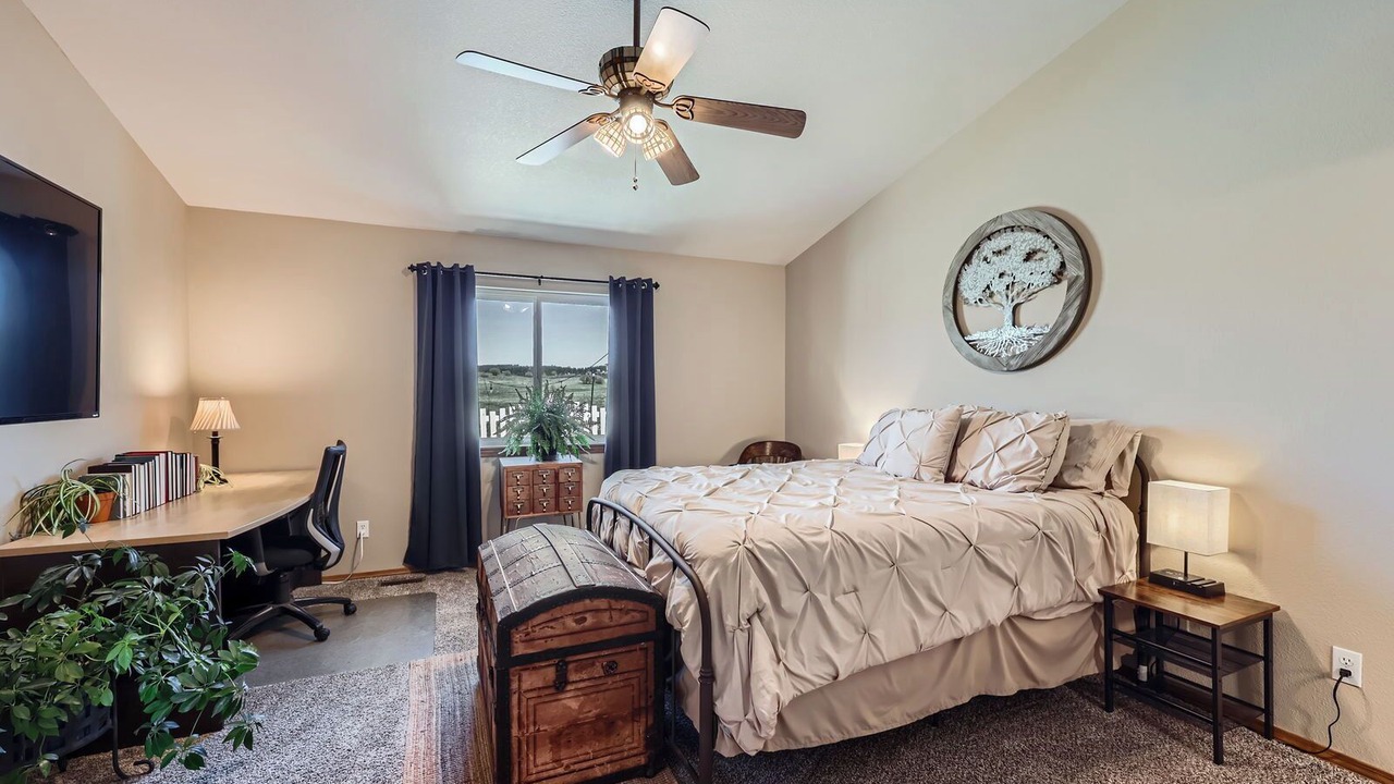 Photo of Bedroom in Monument