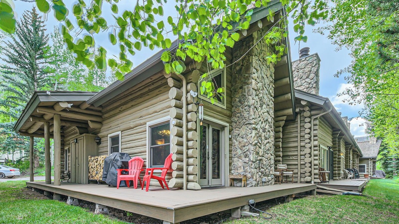 Photo of Patio Balcony in Timbercreek Lodges