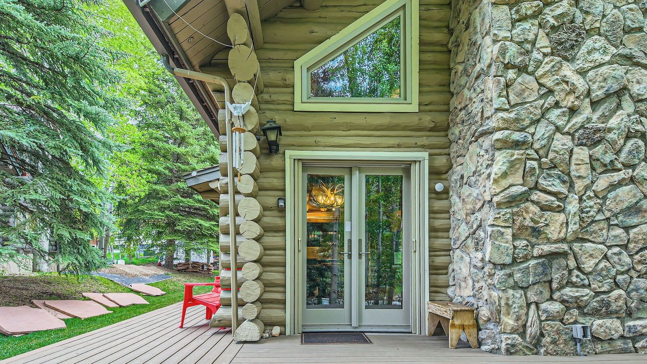 Photo of Outdoor in Timbercreek Lodges