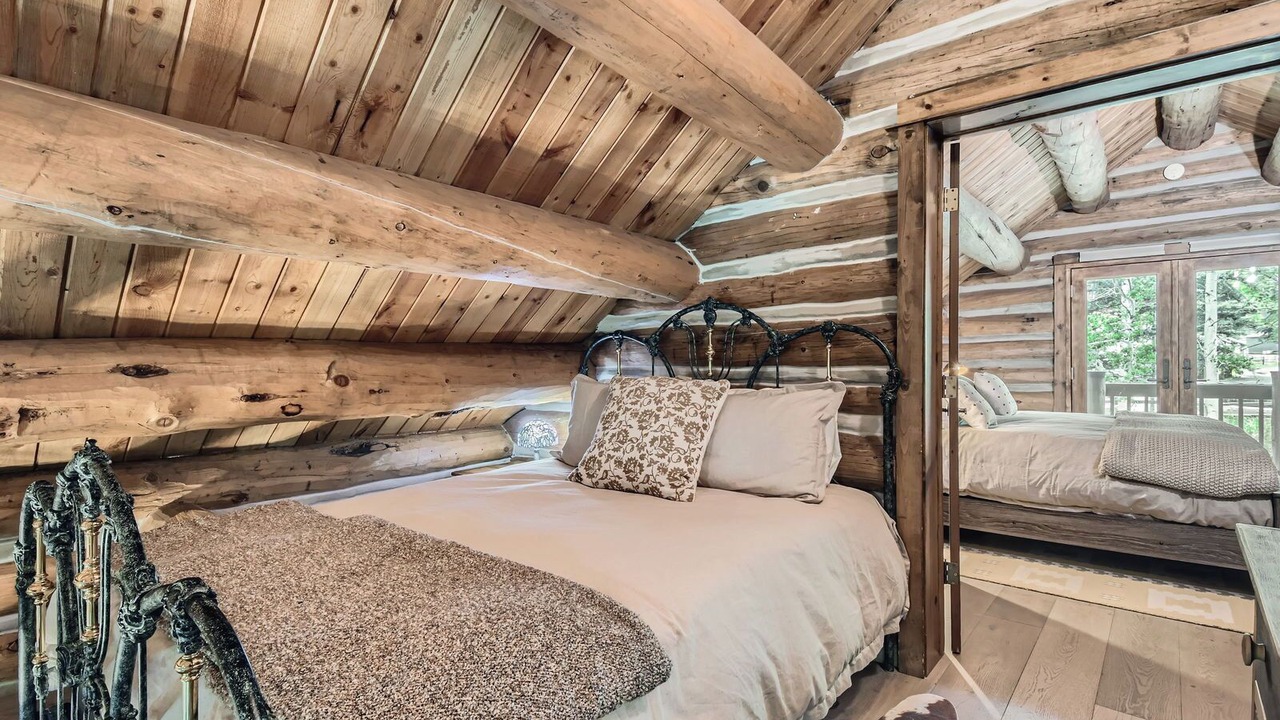 Photo of Bedroom in Timbercreek Lodges