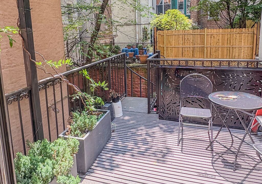 Photo of Outdoor in Bloomingdale