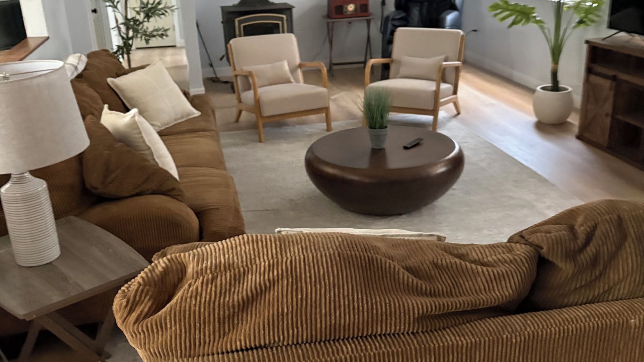 Photo of Livingroom in Farmington