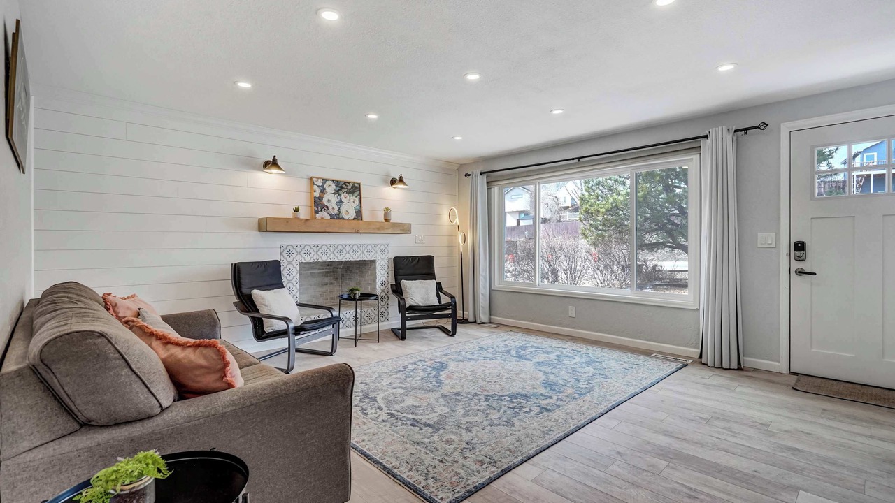 Photo of Livingroom in Monument