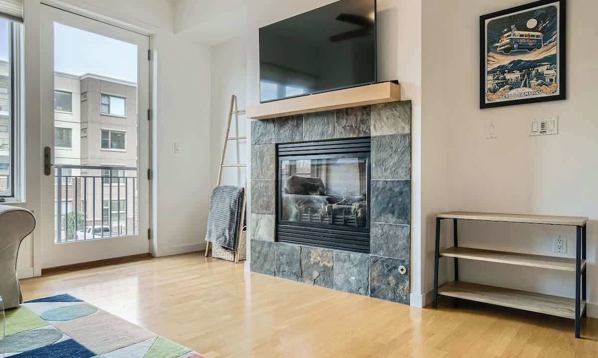 Photo of Livingroom in Central Boulder