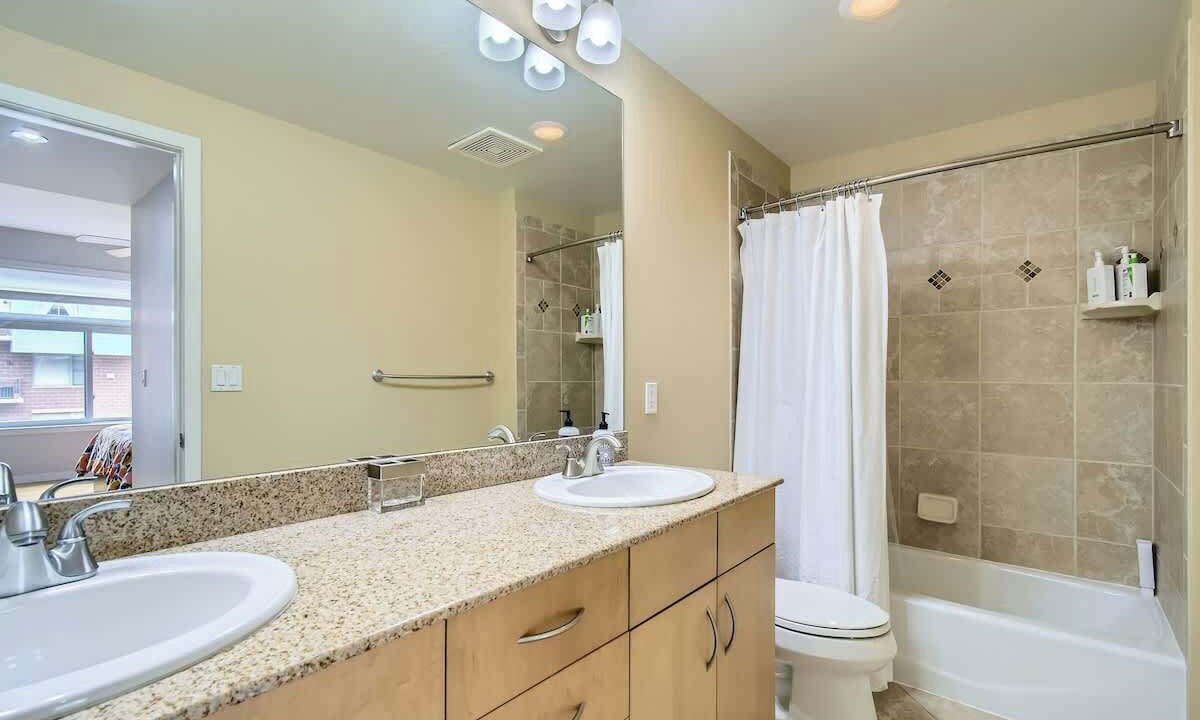 Photo of Bathroom in Central Boulder