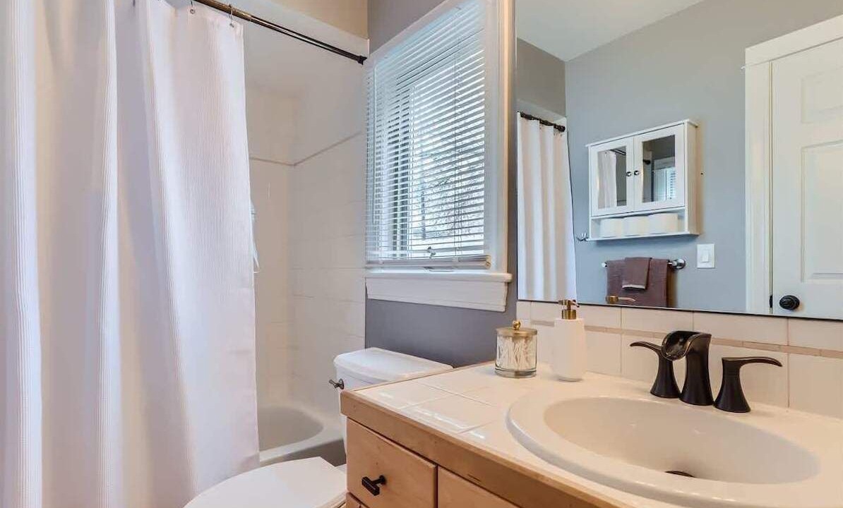 Photo of Bathroom in Lower Arapahoe