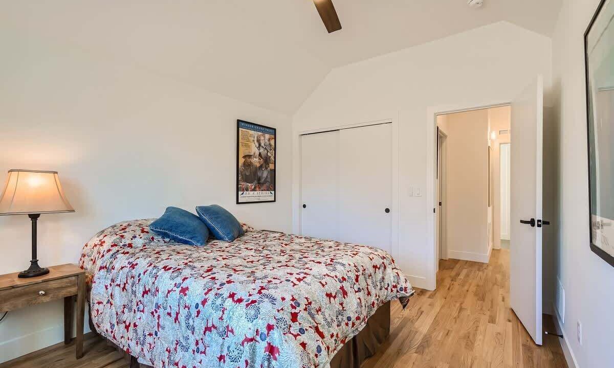 Photo of Bedroom in Louisville