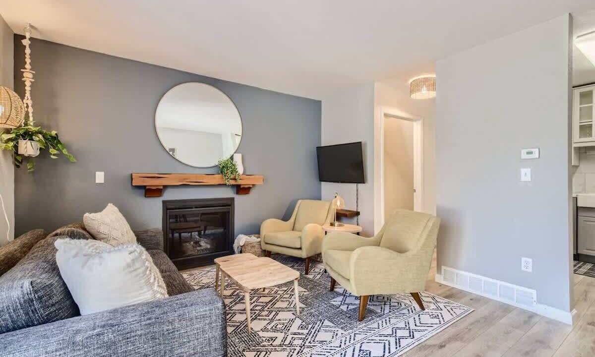 Photo of Livingroom in Lafayette