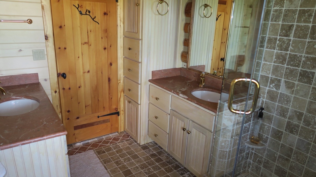 Photo of Bathroom in Ridgway