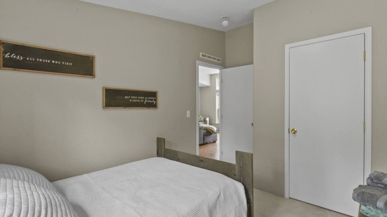Photo of Bedroom in Divide