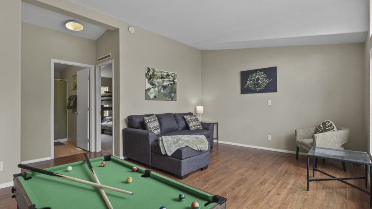 Photo of Livingroom in Divide
